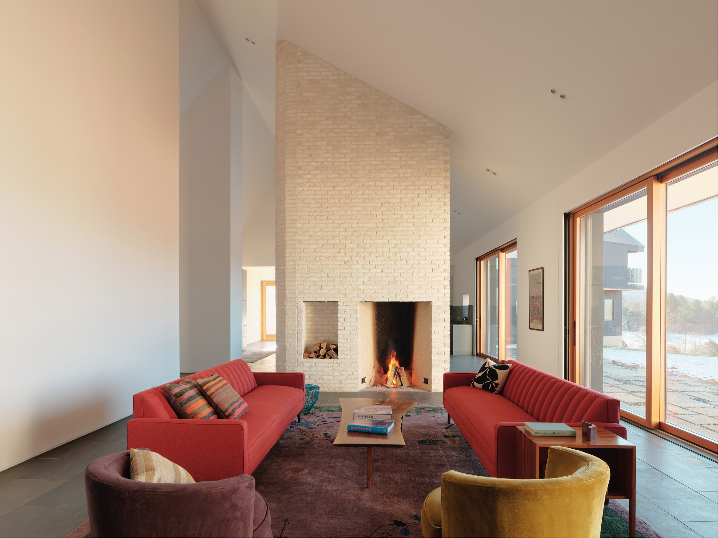 Three Chimney House by T W Ryan Architecture