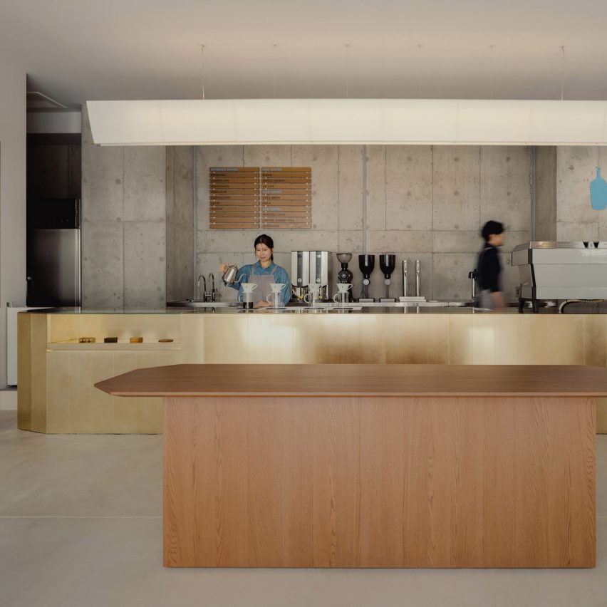 Blue Bottle Coffee Shinsaibashi with gold counter