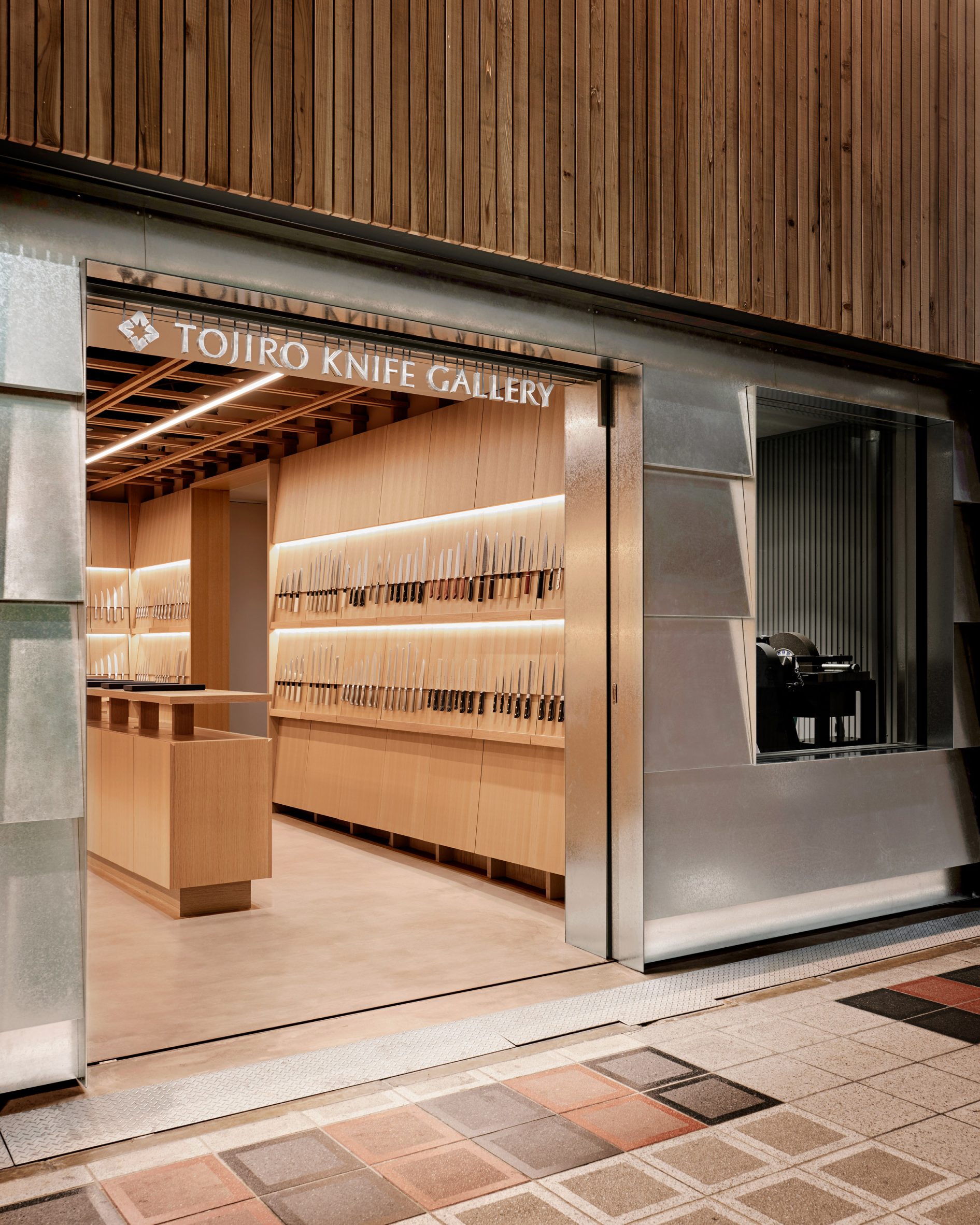 Tojiro Knife Gallery in Osaka by L/O 