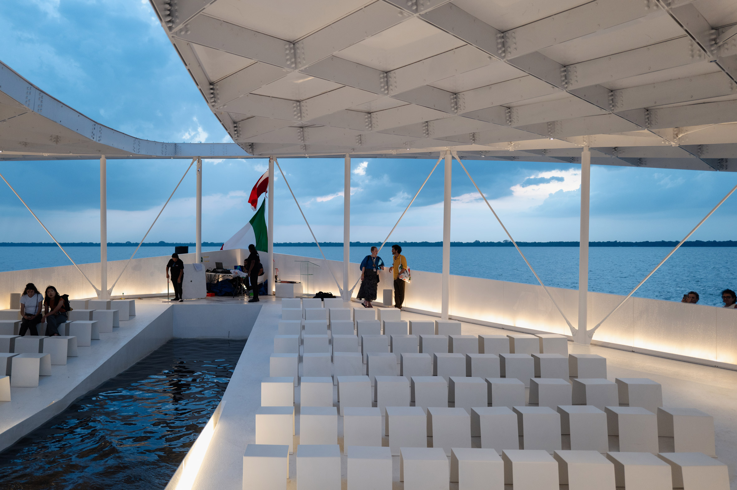 AquaPraça plaza by Carlo Ratti Associati and Höweler + Yoon Architecture